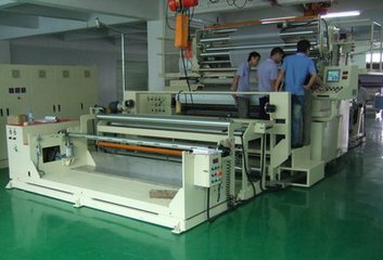 布料膠點(diǎn)貼合機(jī)有什么樣的特點(diǎn)？